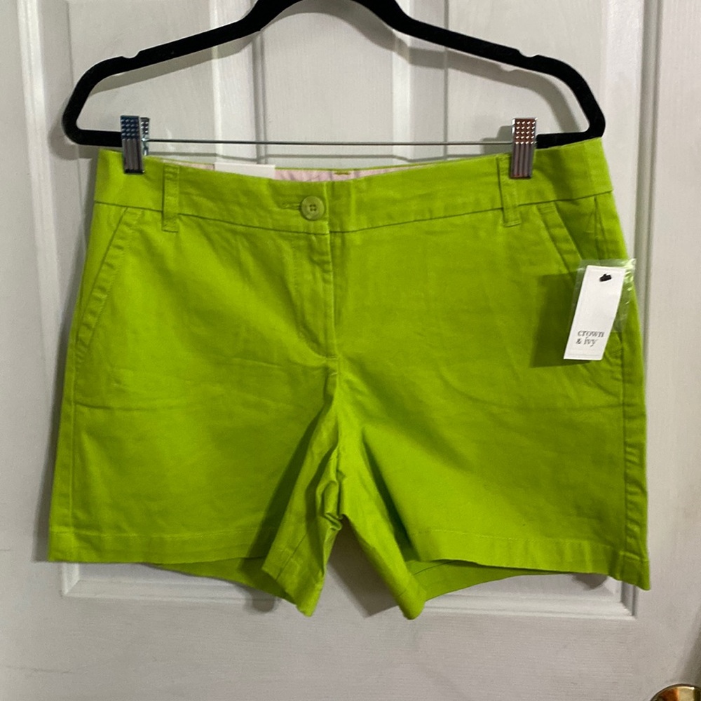 NWT Crown & Ivy Shorts Size 8